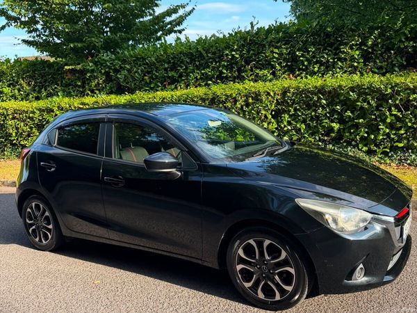 Mazda Demio MPV, Diesel, 2015, Black