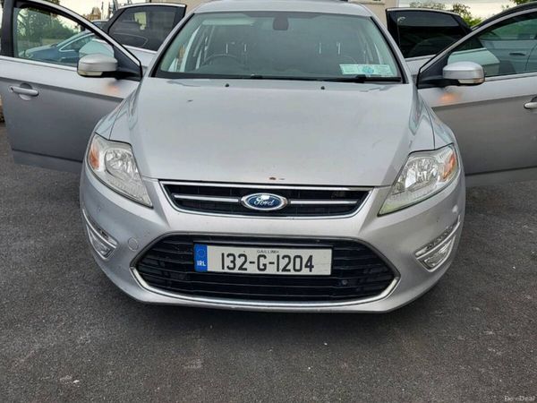 Ford Mondeo Hatchback, Diesel, 2013, Silver