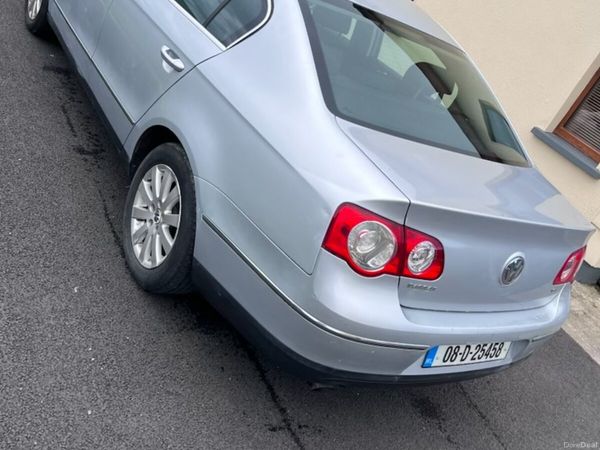 Volkswagen Passat Saloon, Petrol, 2008, Silver