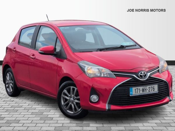 Toyota Yaris Hatchback, Petrol, 2017, Red