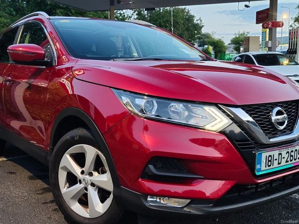 Nissan Qashqai MPV, Petrol, 2018, Red