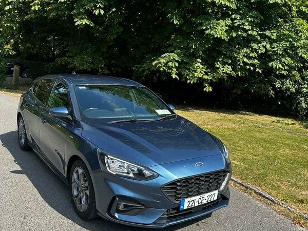 Ford Focus Hatchback, Petrol Hybrid, 2022, Blue