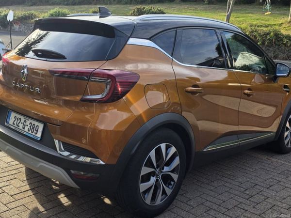 Renault Captur Hatchback, Petrol, 2021, Orange