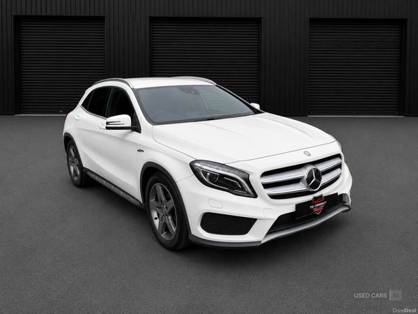 Mercedes-Benz GLA , Petrol, 2015, White