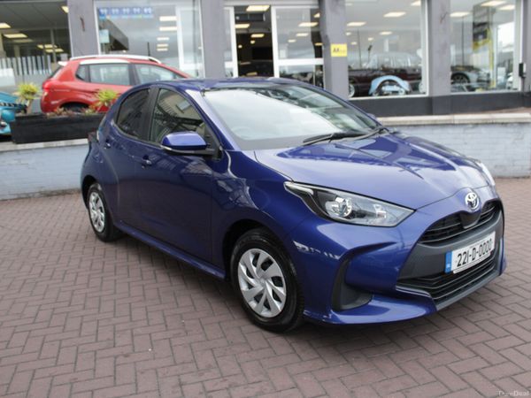 Toyota Yaris Hatchback, Petrol, 2022, Blue