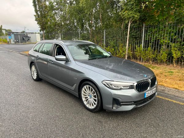 BMW 5-Series Estate, Petrol Plug-in Hybrid, 2022, Blue