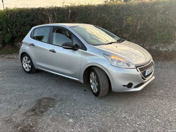 Peugeot 208 Hatchback, Petrol, 2013, Grey