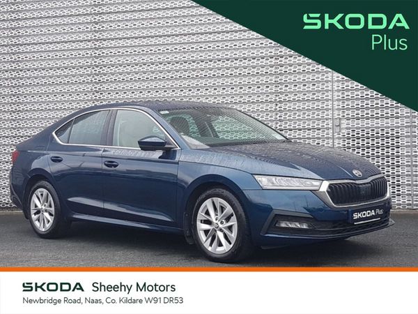 Skoda Octavia Saloon, Petrol, 2024, Blue