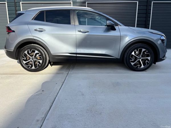 Kia Sportage SUV, Petrol Hybrid, 2023, Grey