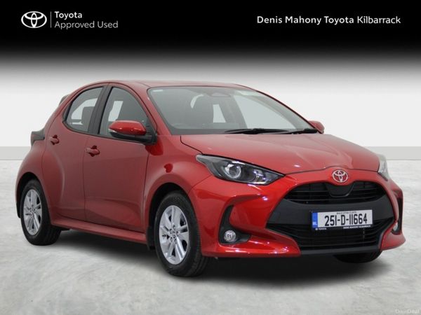Toyota Yaris Hatchback, Petrol Hybrid, 2025, Red