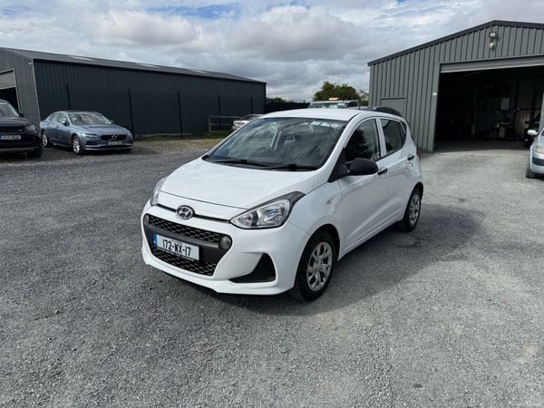 Hyundai i10 Hatchback, Petrol, 2017, White