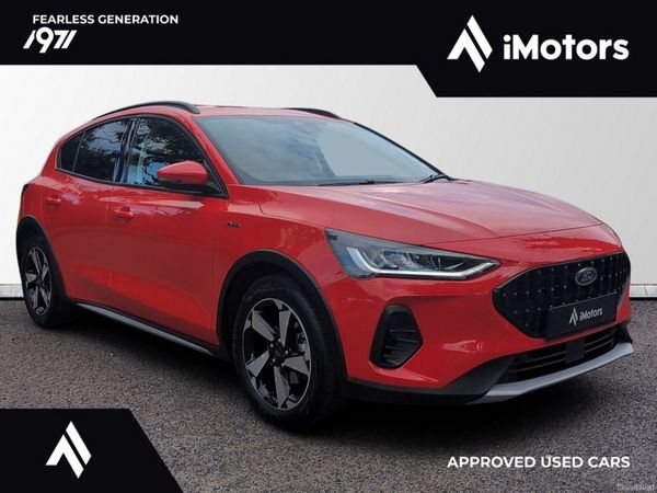 Ford Focus Hatchback, Petrol, 2024, Red