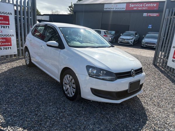 Volkswagen Polo Hatchback, Petrol, 2013, White