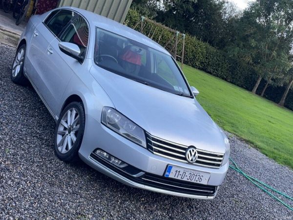 Volkswagen Passat Saloon, Diesel, 2011, Silver