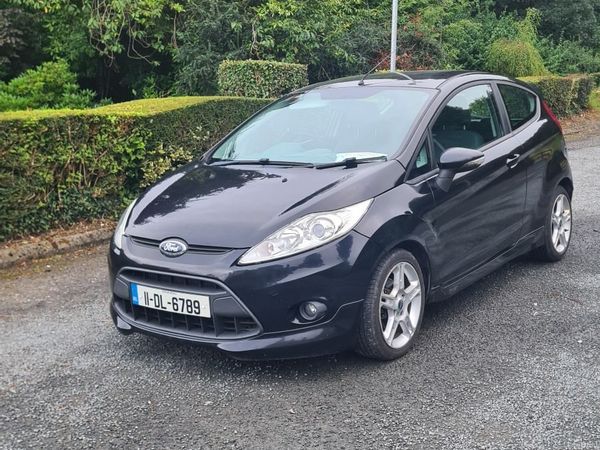 Ford Fiesta Hatchback, Diesel, 2011, Black