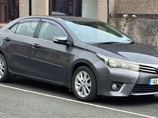 Toyota Corolla Saloon, Diesel, 2014, Grey
