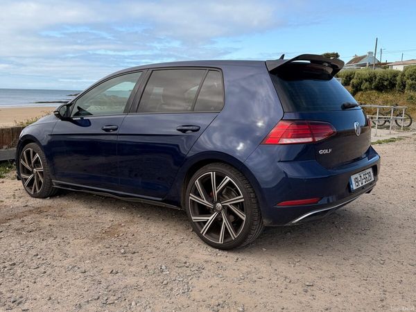 Volkswagen Golf Hatchback, Petrol, 2019, Blue