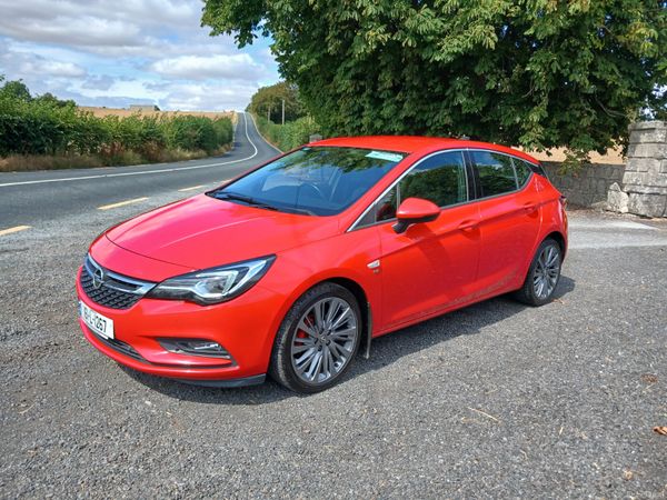 Opel Astra Hatchback, Petrol, 2016, Red