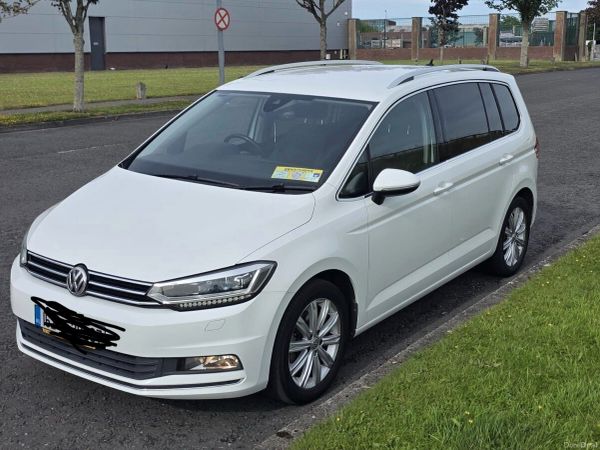 Volkswagen Touran MPV, Petrol, 2016, White