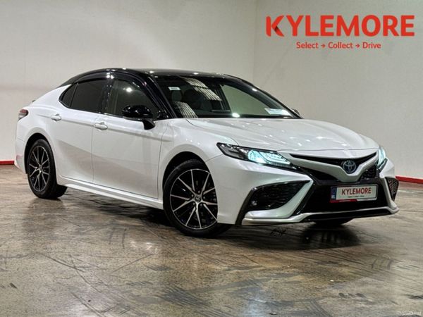 Toyota Camry Saloon, Petrol Hybrid, 2023, White