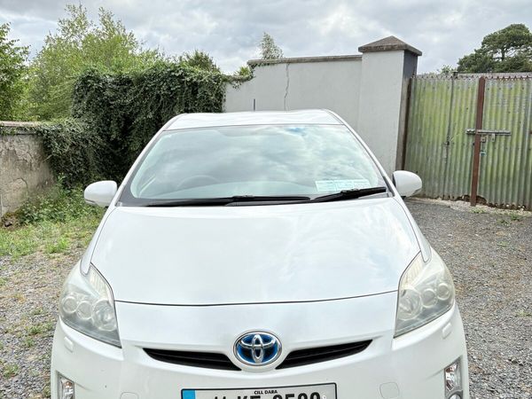 Toyota Prius Hatchback, Petrol Hybrid, 2011, White