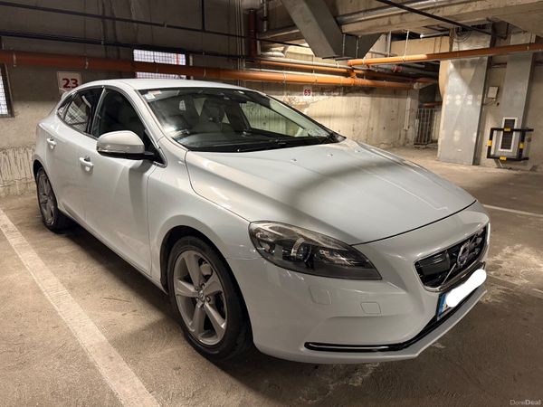Volvo V40 Hatchback, Petrol, 2013, Blue