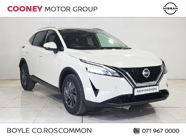 Nissan Qashqai MPV, Petrol, 2022, White