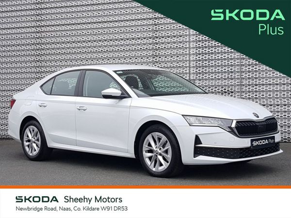 Skoda Octavia Saloon, Diesel, 2025, White