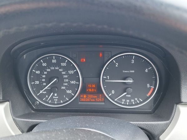 BMW 3-Series Saloon, Diesel, 2011, White