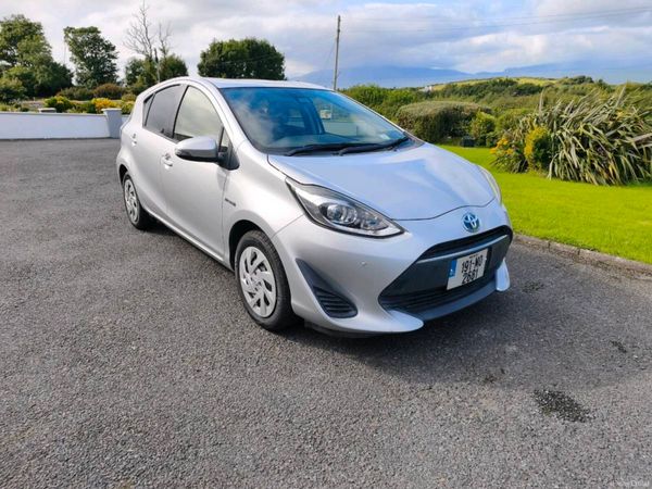 Toyota Aqua Hatchback, Petrol Hybrid, 2020, White