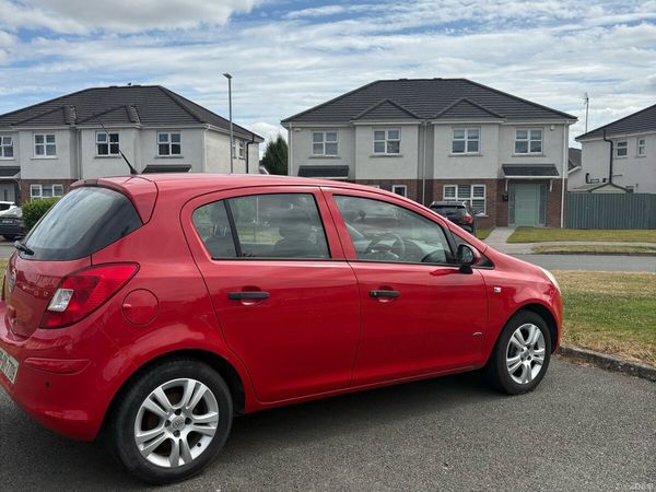 Vauxhall Corsa Hatchback, Petrol, 2009, Red