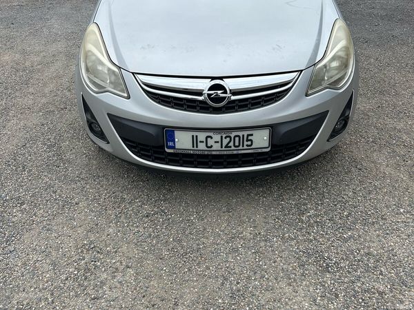Opel Corsa Hatchback, Petrol, 2011, Silver