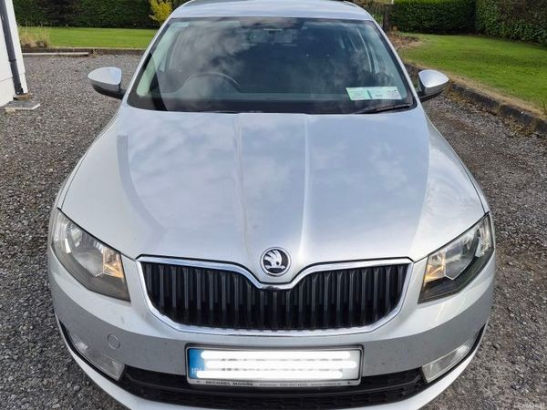 Skoda Octavia Saloon, Diesel, 2016, Silver