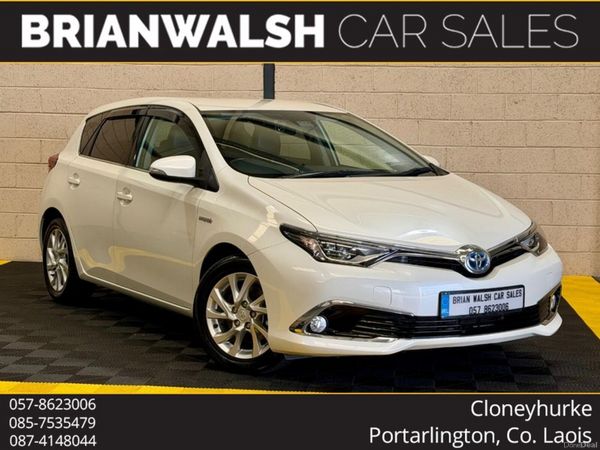 Toyota Auris Hatchback, Petrol Hybrid, 2016, White