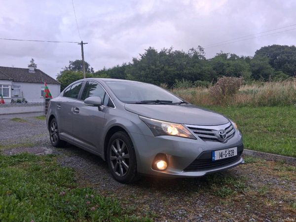 Toyota Avensis Saloon, Diesel, 2014, Grey