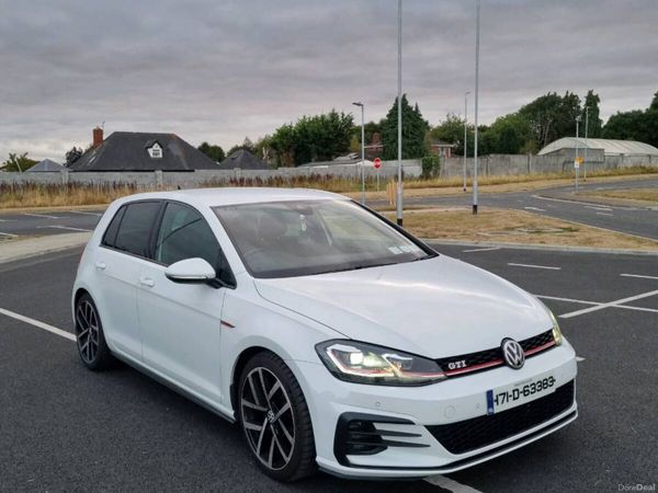 Volkswagen Golf Hatchback, Petrol, 2017, White