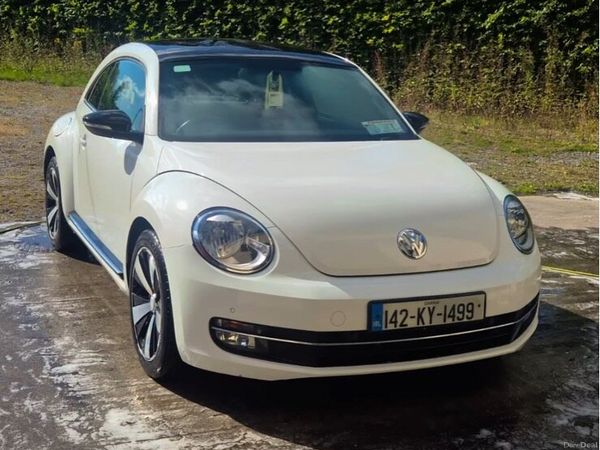 Volkswagen Beetle Hatchback, Petrol, 2014, White