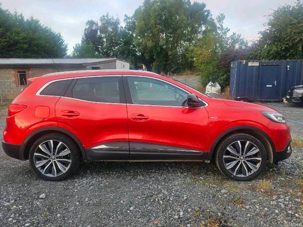 Renault Kadjar SUV, Diesel, 2016, Red