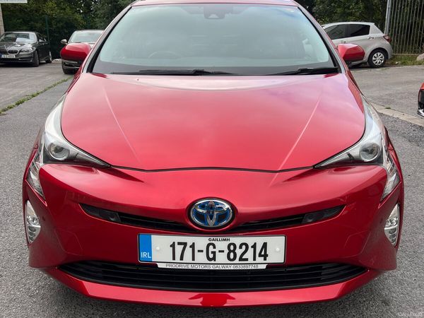 Toyota Prius Hatchback, Petrol Hybrid, 2017, Red