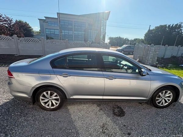 Volkswagen Passat Saloon, Diesel, 2017, Grey