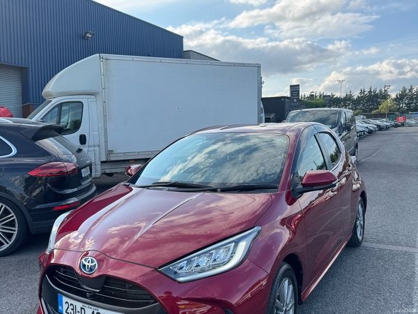 Toyota Yaris Hatchback, Petrol Hybrid, 2023, Red