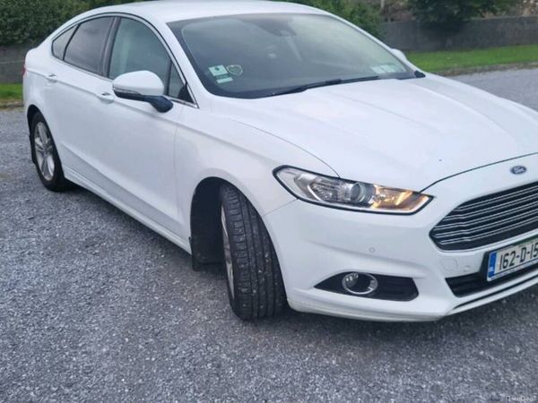 Ford Mondeo Hatchback, Petrol, 2016, White