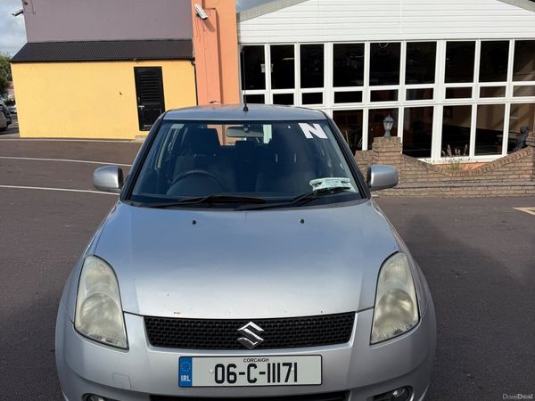 Suzuki Swift Hatchback, Petrol, 2006, Silver