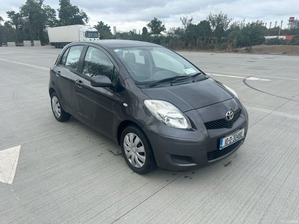 Toyota Yaris Hatchback, Petrol, 2010, Grey