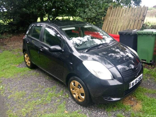 Toyota Yaris Hatchback, Petrol, 2006, Black