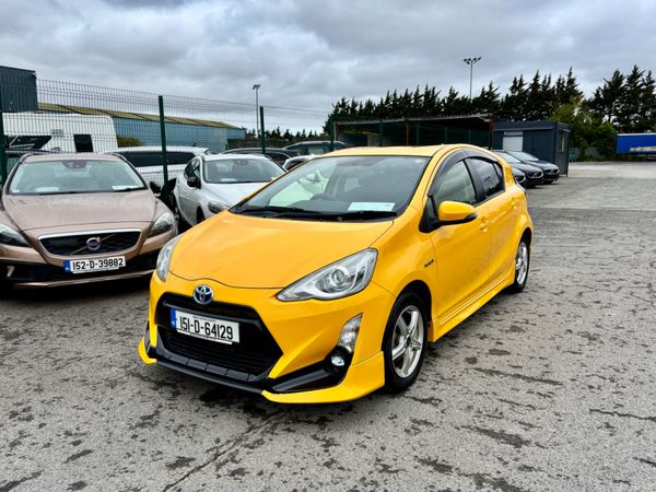 Toyota Aqua Hatchback, Petrol Hybrid, 2015, Yellow