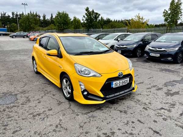 Toyota Aqua Hatchback, Petrol Hybrid, 2015, Yellow