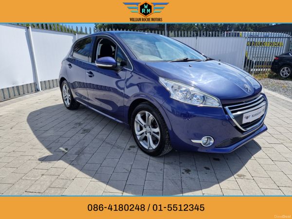 Peugeot 208 Hatchback, Petrol, 2015, Blue