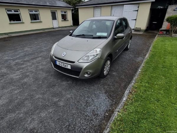 Renault Clio Hatchback, Ethanol Petrol, 2010, Gold