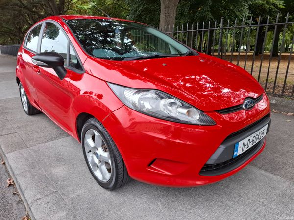 Ford Fiesta Hatchback, Petrol, 2011, Red